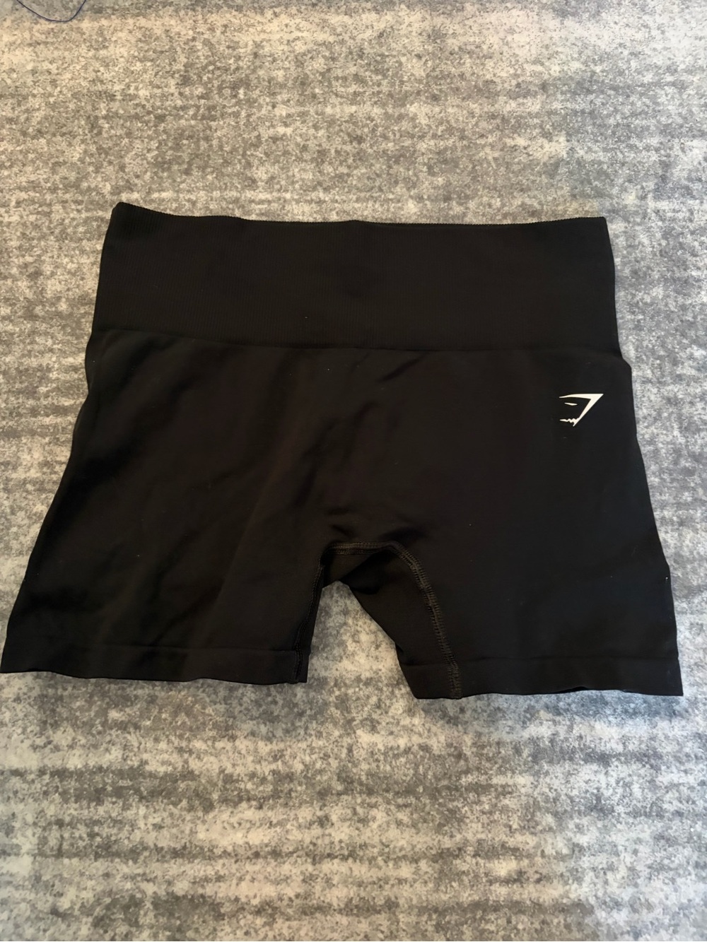 Gym share biker shorts